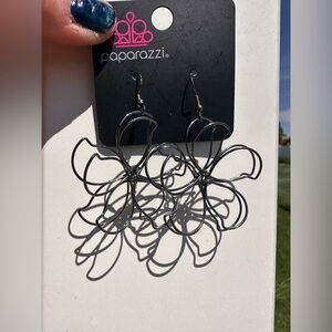 Paparazzi Silver tone Starburst Earrings